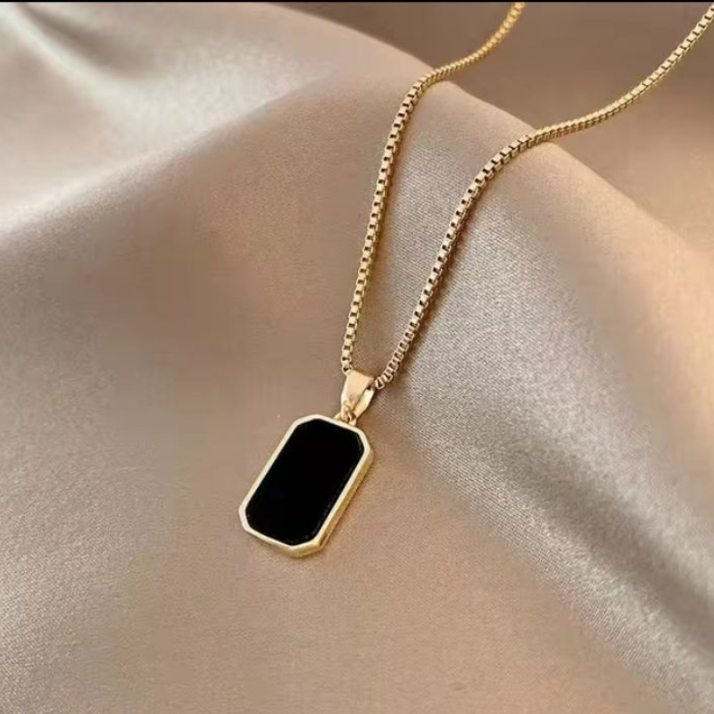 Latest Minimalist Rectangular Necklaces For Women